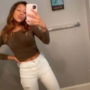 Meet your Posher, Isabela